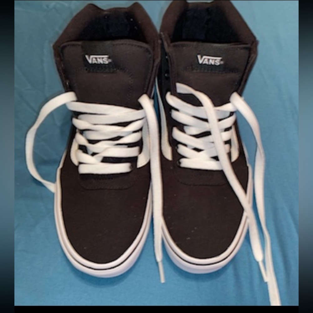 Vans Black Sneakers Men’s Size 9.5 - Only Worn Few Times-Classic Design